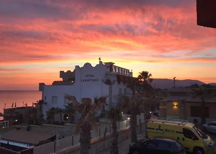 马提尼克酒店 3*