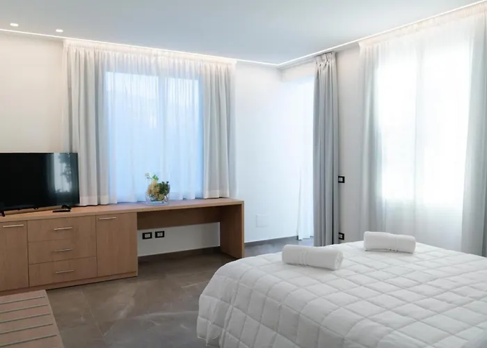 马提尼克酒店 酒店