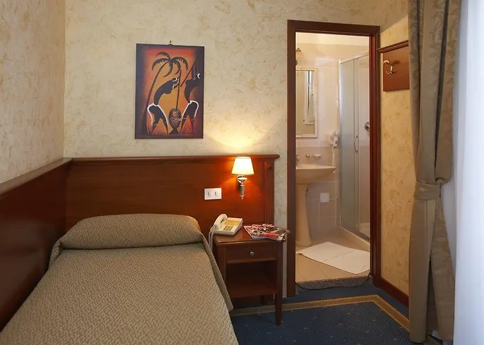 马提尼克酒店 3*