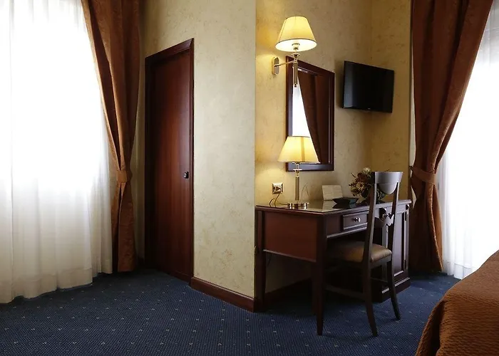 马提尼克酒店 3*